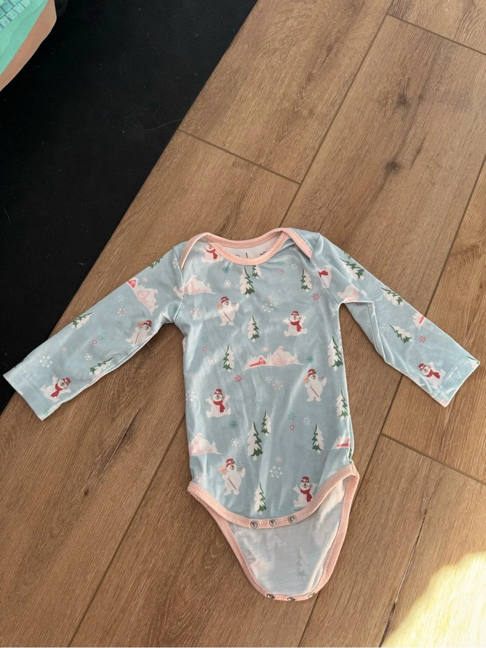 Copper Pearl Long Sleeve Bodysuit Frosty The Snowman 6-12 Months